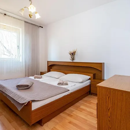 Apartamento Gorgeous In With Wifi