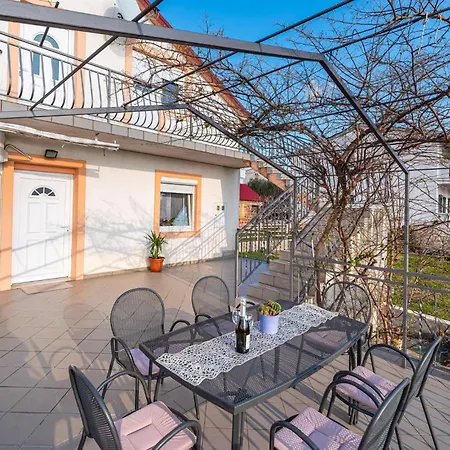 Apartamento Gorgeous In With Wifi *
