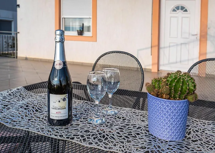 3 Bedroom Amazing In Appartement Jasenice (Zadar)