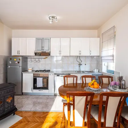 Apartamento 3 Bedroom Amazing In