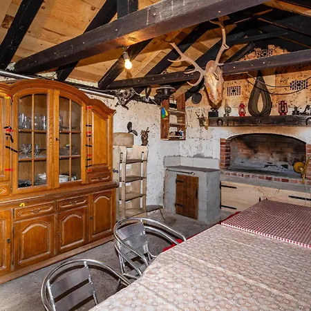 3 Bedroom Amazing In Jasenice (Zadar)