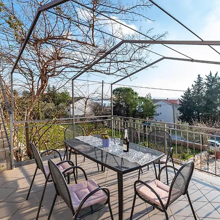 3 Bedroom Amazing In Apartamento